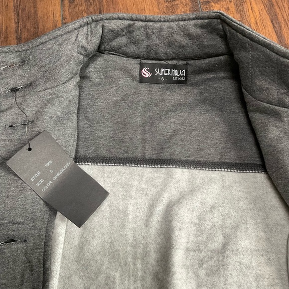 Women’s Supernova Lightweight Quilted Jacket - Picture 5 of 5